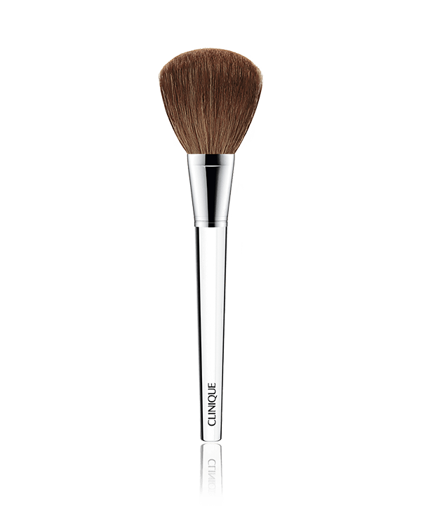 Powder Brush, Μεγάλο πινέλο προσώπου με πλούσιο τρίχωμα απλώνει ανάλαφρα και ομοιόμορφα την πούδρα. Αντιβακτηριακή τεχνολογία.