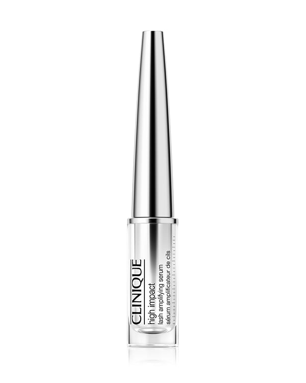 High Impact Lash Amplifying Serum, Η απαλή του σύνθεση, εμπλουτισμένη με θρεπτικά συστατικά και πεπτίδια, ενισχύει τη συνολική εμφάνιση των βλεφαρίδων.